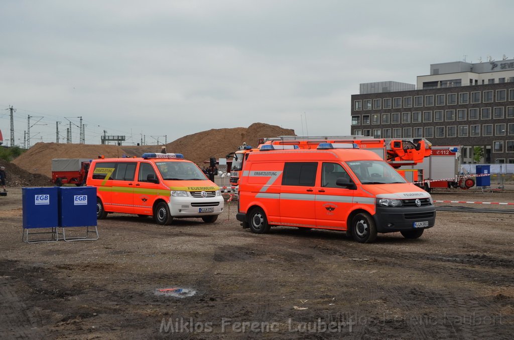 Erster Spatenstich Neues Feuerwehrzentrum Koeln Kalk Gummersbacherstr P174.JPG - Miklos Laubert